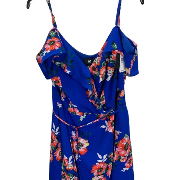 IZ Byer Beautiful floral dress add to your collection :) - Picture 6 of 9